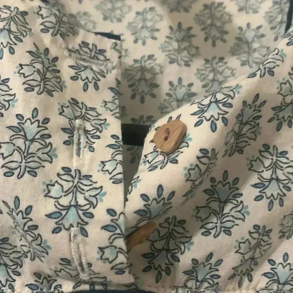 Carter’s Kid’s Top Size 4T  - Picture 4 of 6